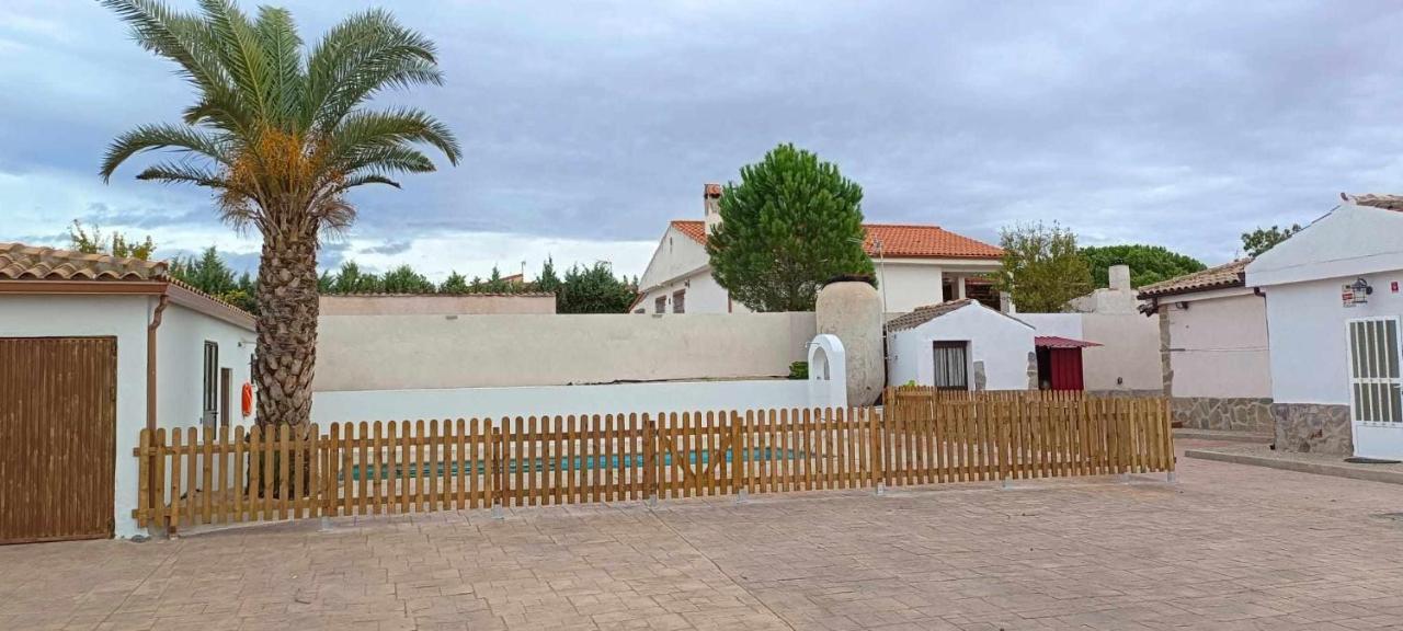 Villa Las Tres Hermanas Albarreal De Tajo By Toledo Ap Eksteriør billede