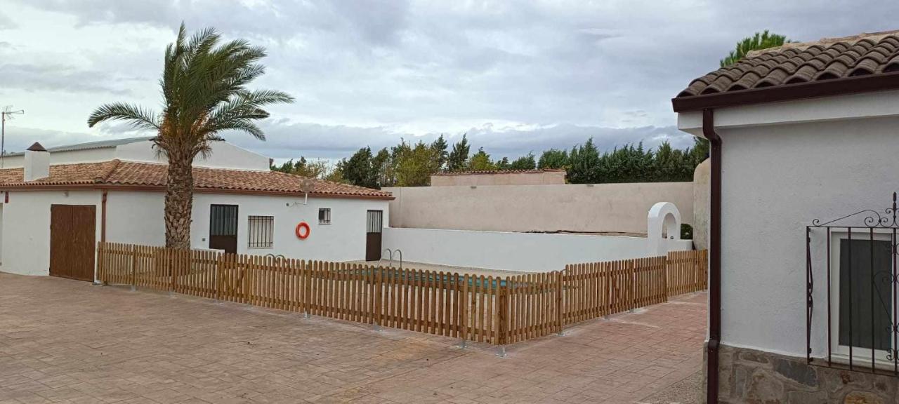Villa Las Tres Hermanas Albarreal De Tajo By Toledo Ap Eksteriør billede